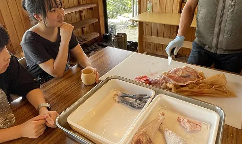 命をいただく体験の様子